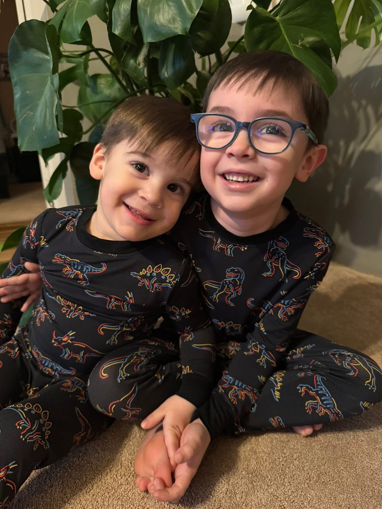 Glowasaurus Rex - 2 Piece Kids Set